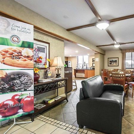 Quality Inn & Suites North Springfield Esterno foto