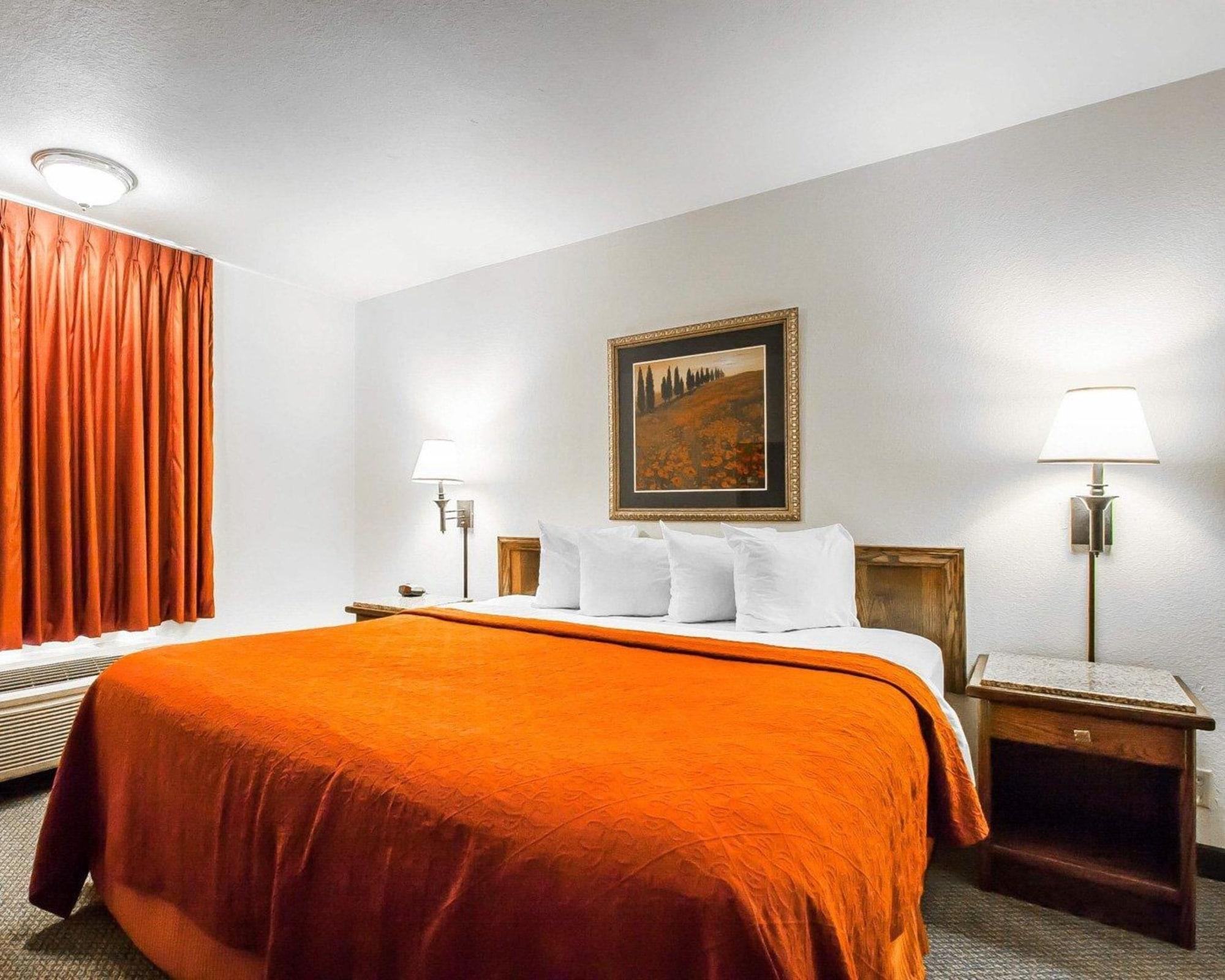 Quality Inn & Suites North Springfield Esterno foto