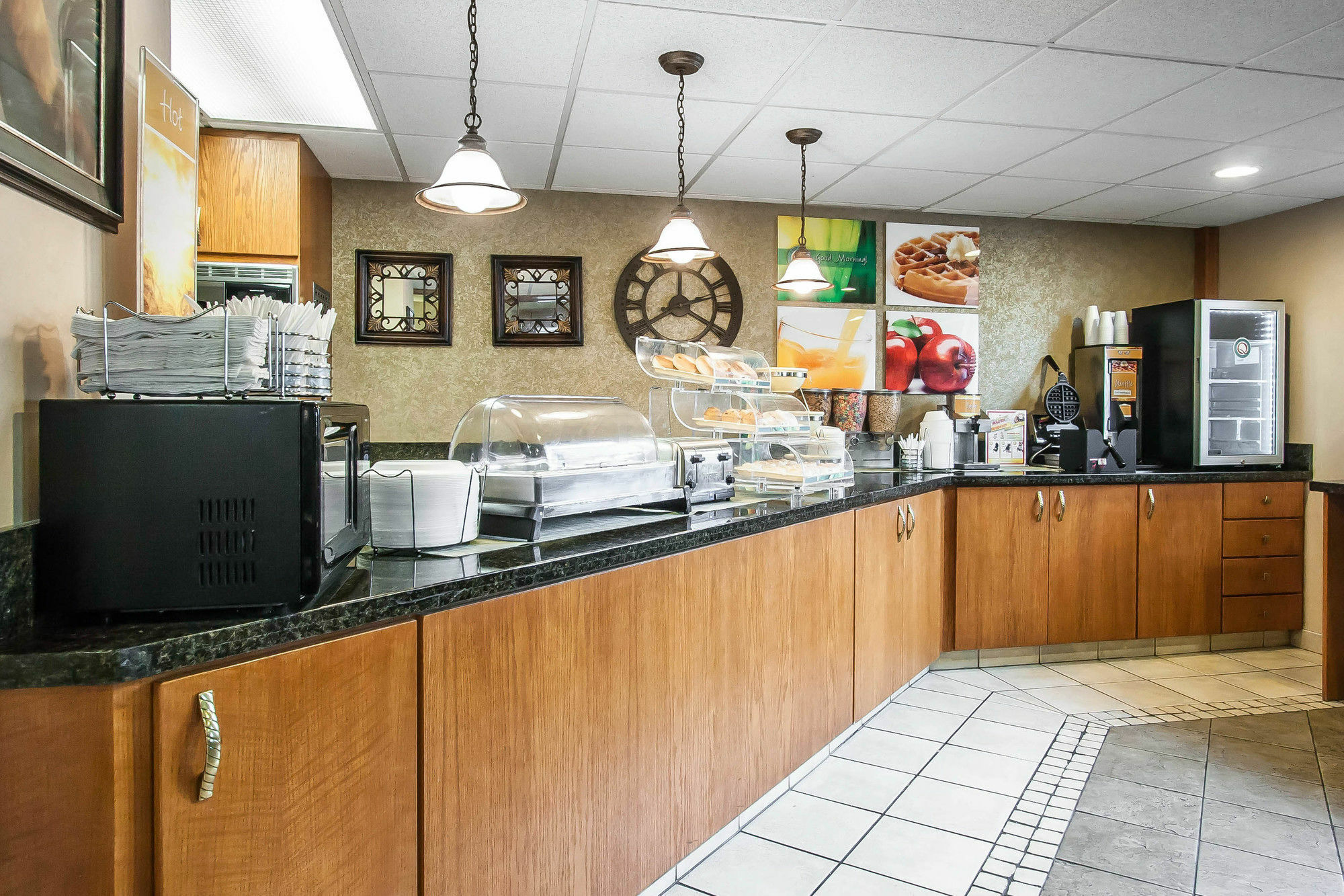 Quality Inn & Suites North Springfield Esterno foto
