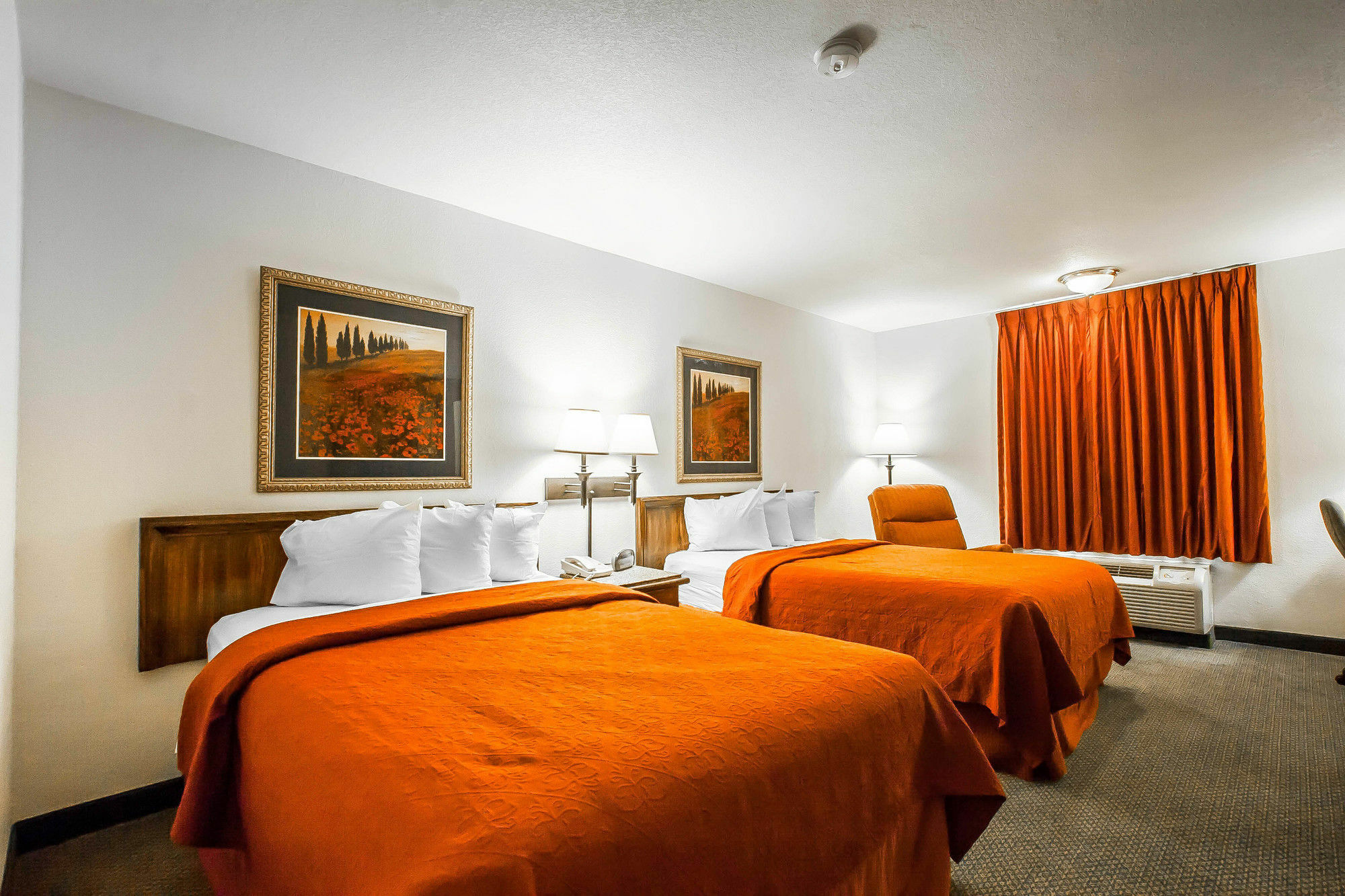 Quality Inn & Suites North Springfield Esterno foto