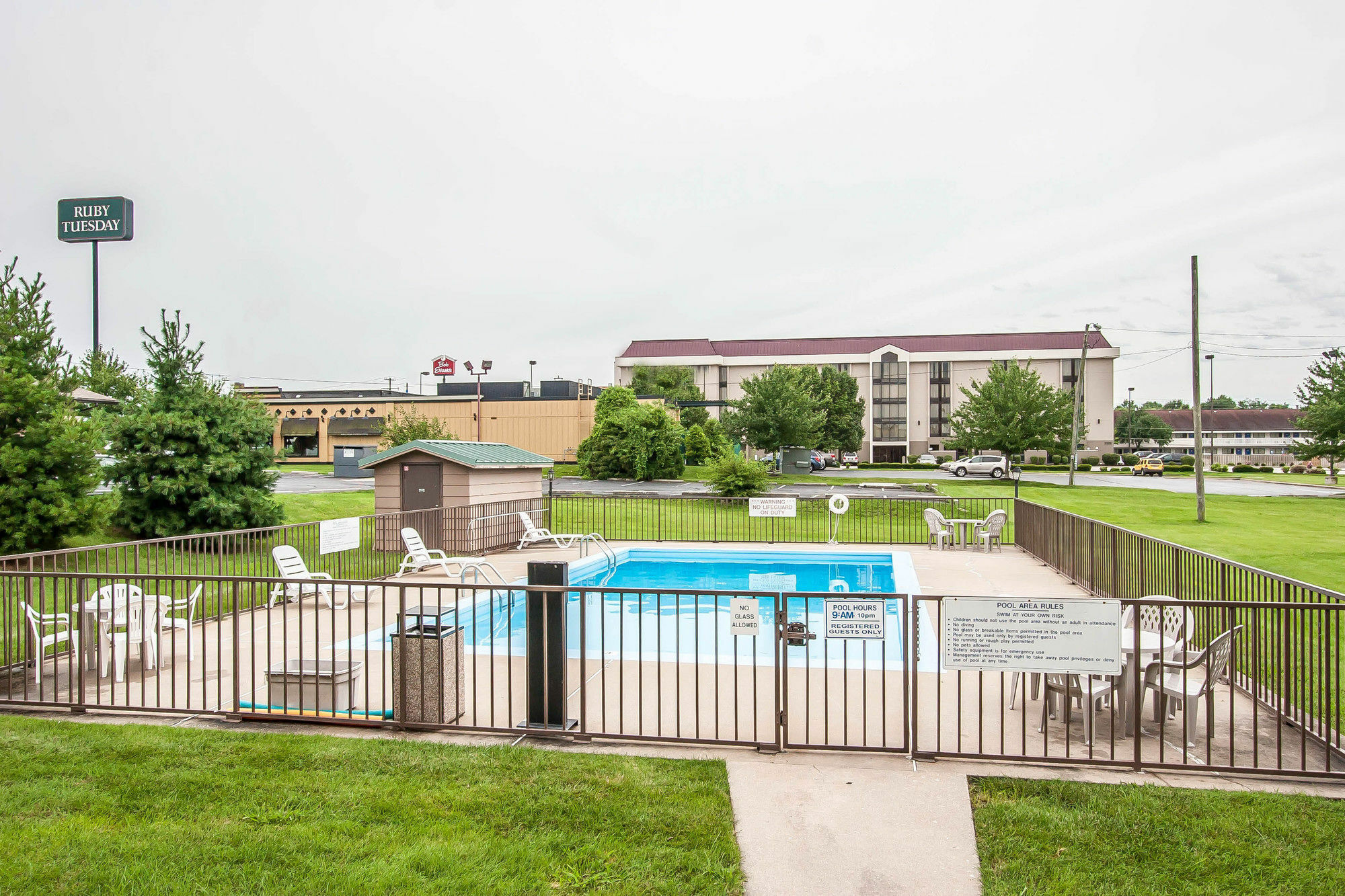 Quality Inn & Suites North Springfield Esterno foto