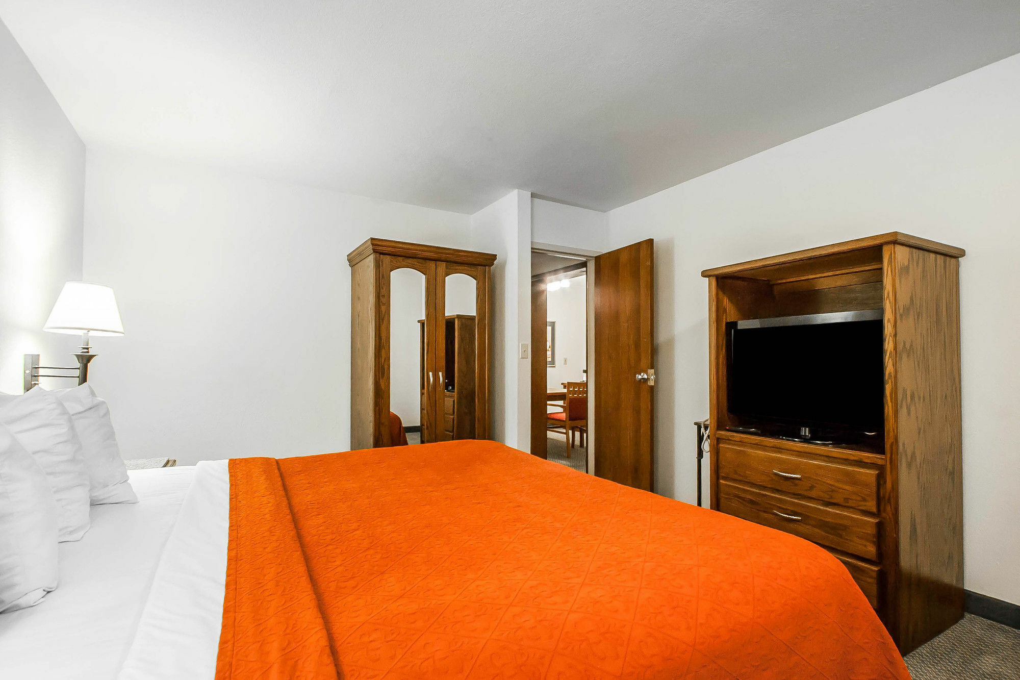 Quality Inn & Suites North Springfield Esterno foto